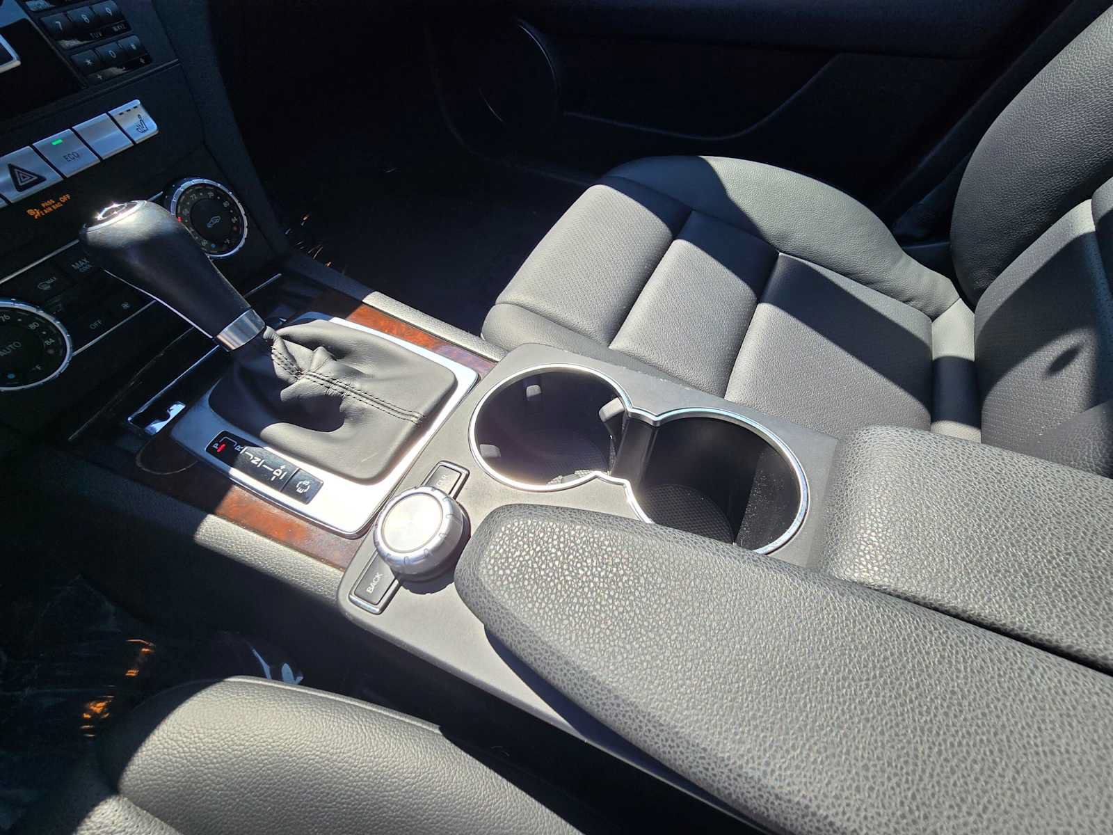 Used 2014 Mercedes-Benz C 300 4MATIC Sedan image 32
