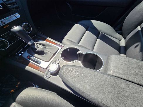 Used 2014 Mercedes-Benz C 300 4MATIC Sedan image 32