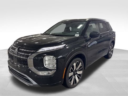Used 2025 Mitsubishi Outlander SEL image 9