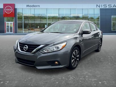 Used 2018 Nissan Altima 2.5 SV w/ 2.5 SV Technology Package