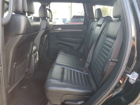 Used 2019 Jeep Grand Cherokee Limited X image 15