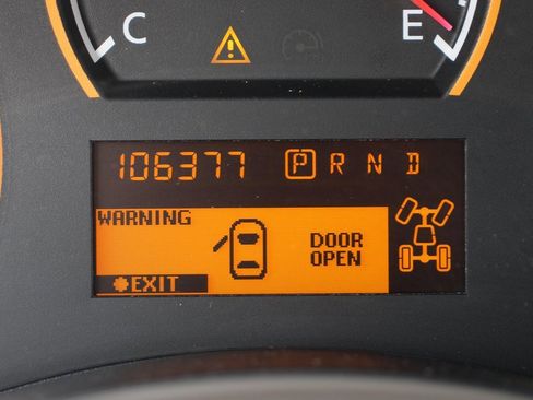 Used 2013 Nissan Titan SV w/ SV Value Truck Pkg image 21