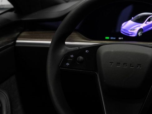 Used 2022 Tesla Model S image 23