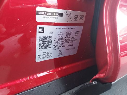 Used 2026 GMC Acadia Elevation w/ Elevation Premium Package FWD image 25