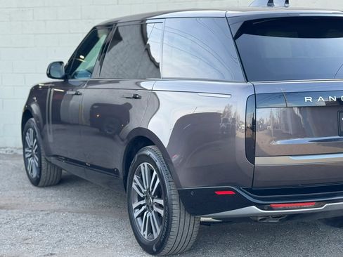 Used 2025 Land Rover Range Rover Long Wheelbase SE AWD/4WD image 6