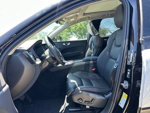 New 2026 Volvo XC60 B5 Ultra w/ Climate Package AWD/4WD image 16