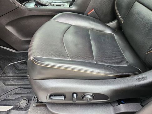 Used 2018 Chevrolet Equinox Premier image 24