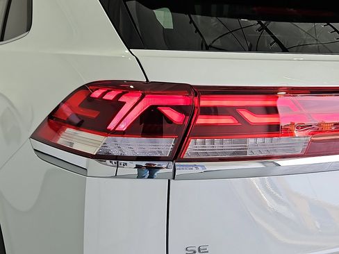 New 2026 Volkswagen Atlas Cross Sport SE AWD/4WD image 7