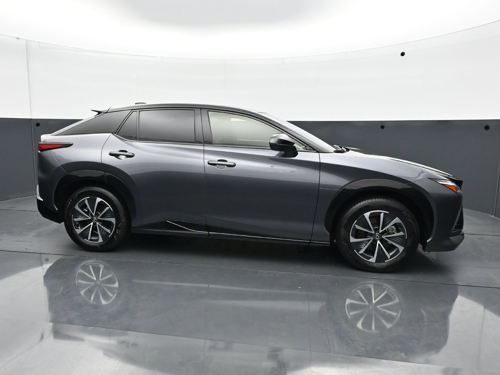 Used 2025 Lexus RZ 300e w/ Accessory Package (2T) FWD image 8