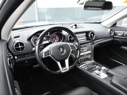 Used 2013 Mercedes-Benz SL 550 image 18