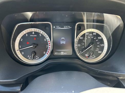 Used 2017 Nissan Titan SV RWD image 32