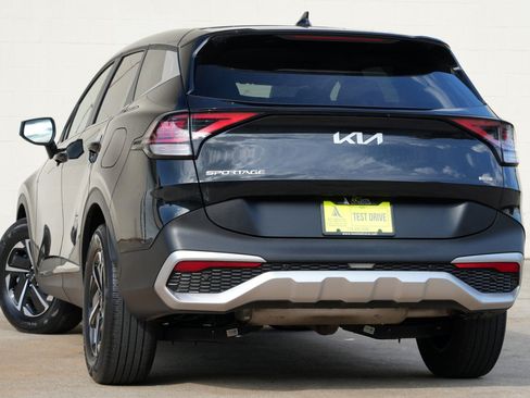 Used 2024 Kia Sportage LX AWD/4WD image 5