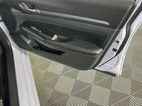 Used 2025 Nissan Altima 2.5 SR image 33