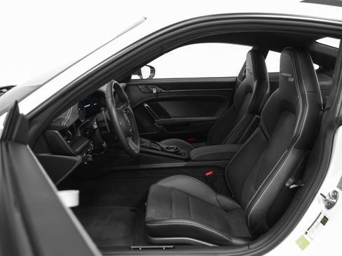 Certified 2025 Porsche 911 GT3 RS RWD image 71