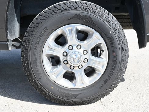 Used 2024 RAM 2500 Big Horn AWD/4WD image 6