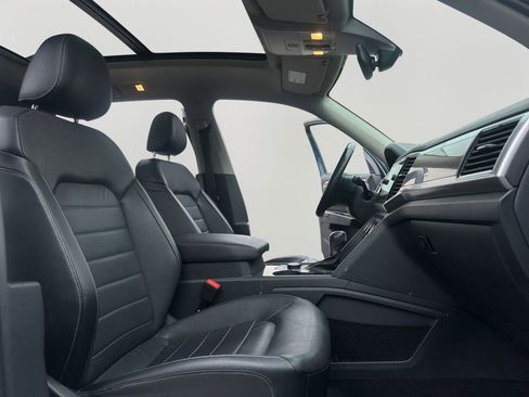 Used 2018 Volkswagen Atlas SEL Premium image 24