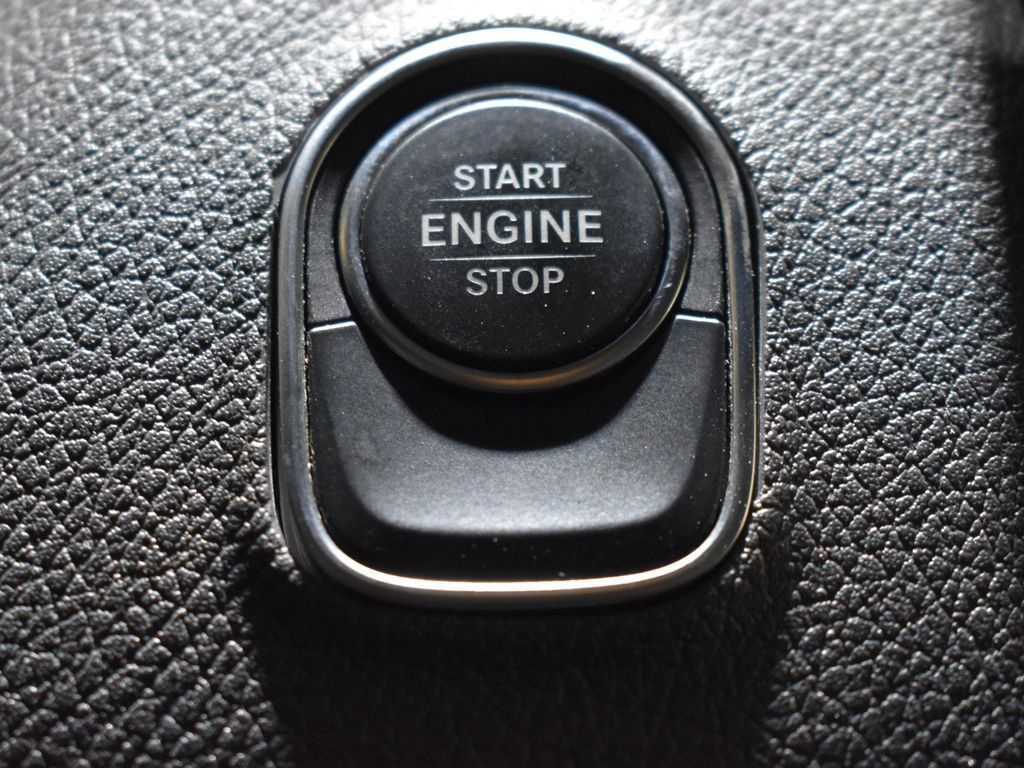 Used 2024 Mercedes-Benz Sprinter 2500 w/ Acoustic Package image 22