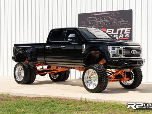 Used 2022 Ford F350 Platinum AWD/4WD image 2