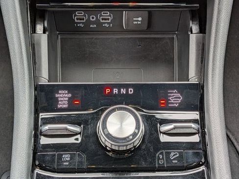 Certified 2024 Jeep Grand Cherokee Overland w/ Luxury Tech Group IV image 18