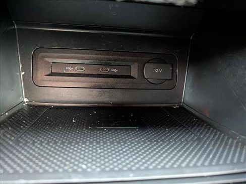 Used 2023 Volkswagen Atlas SE image 35