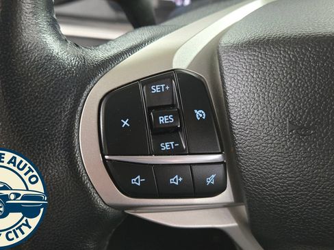 Used 2022 Ford Explorer XLT AWD/4WD image 18