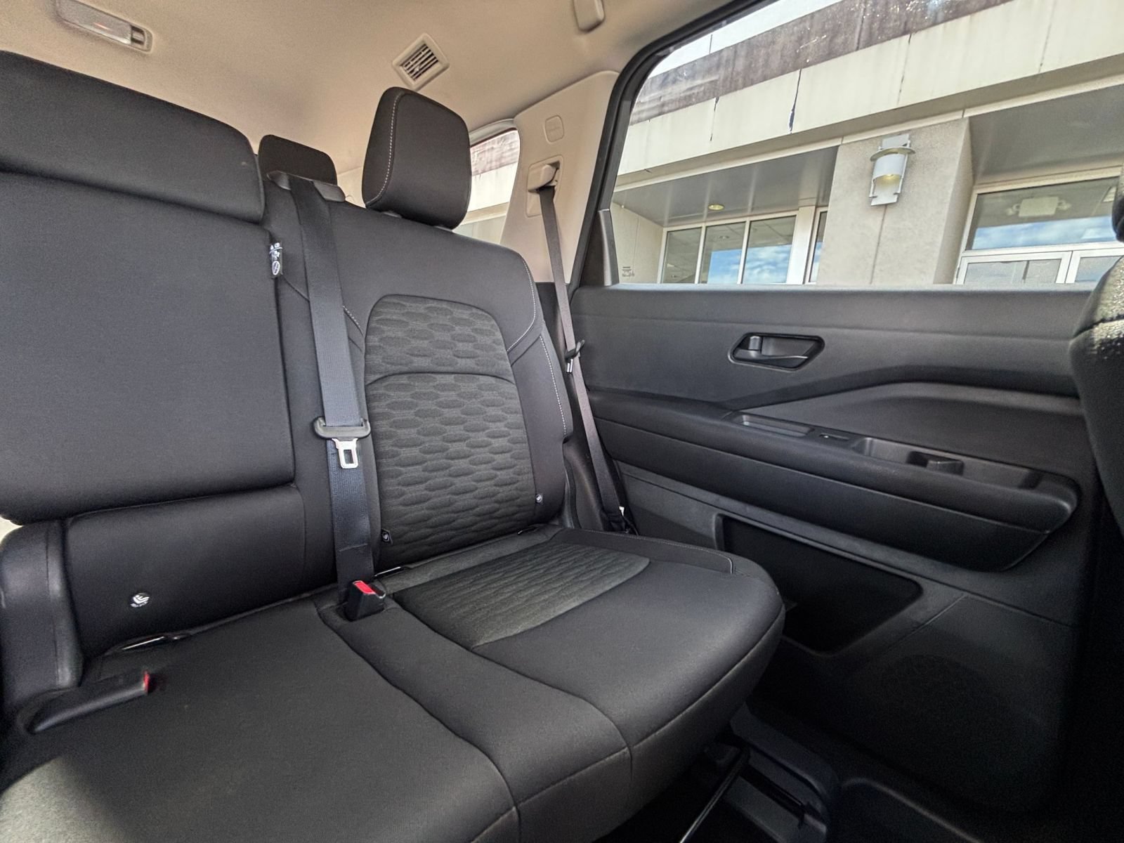 Used 2025 Nissan Pathfinder SV AWD/4WD image 39