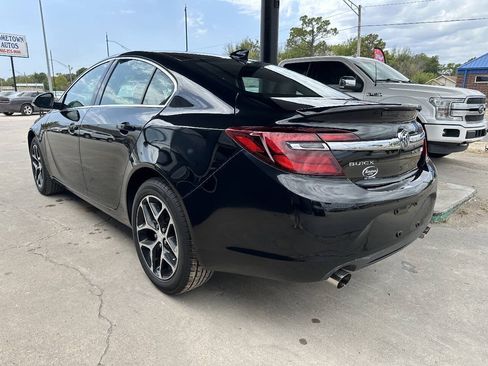 Used 2017 Buick Regal Sport Touring FWD image 6