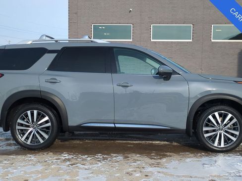 Used 2022 Nissan Pathfinder Platinum w/ Cargo Package image 8