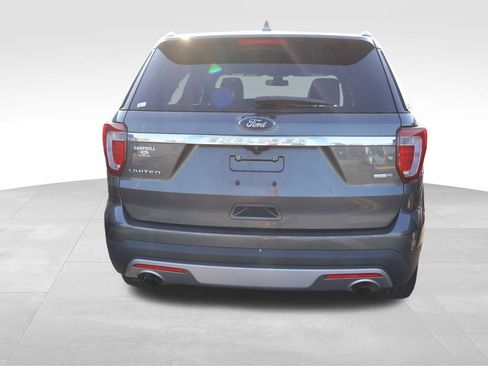 Used 2017 Ford Explorer Limited w/ Equipment Group 301A AWD/4WD image 18