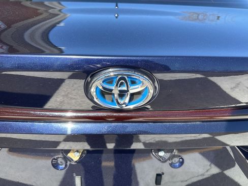 Used 2022 Toyota Corolla LE FWD image 34