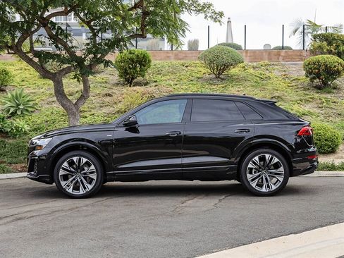 Used 2025 Audi Q8 Premium Plus AWD/4WD image 2