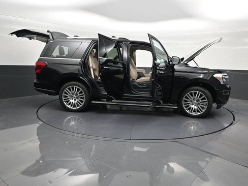 Used 2023 Ford Expedition Limited RWD image 33
