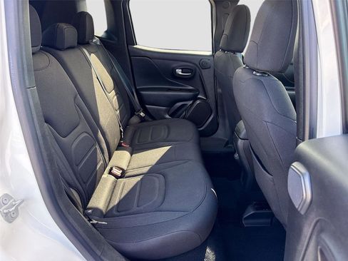 Used 2022 Jeep Renegade Latitude w/ Sun/Sound Group image 26