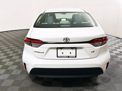 Used 2024 Toyota Corolla LE FWD image 4