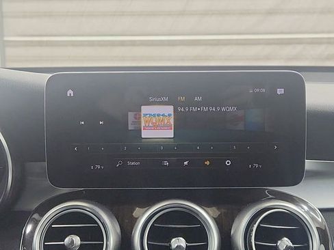 Used 2020 Mercedes-Benz GLC 300 4MATIC image 13