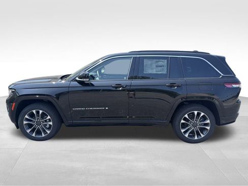 New 2025 Jeep Grand Cherokee Overland w/ Adv Protech Group III image 3
