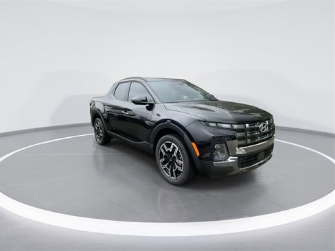 Certified 2025 Hyundai Santa Cruz Limited image 3