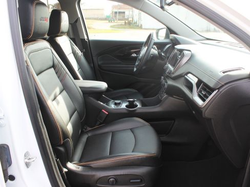 Used 2024 GMC Terrain AT4 image 50