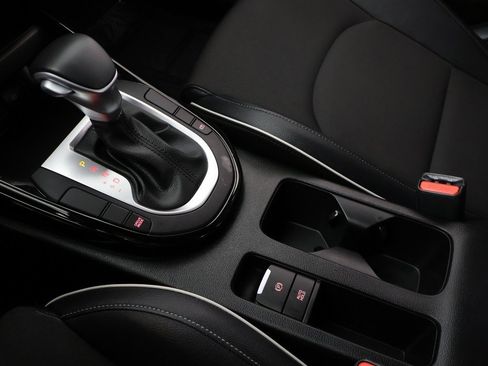 Used 2024 Kia Forte GT-Line image 46