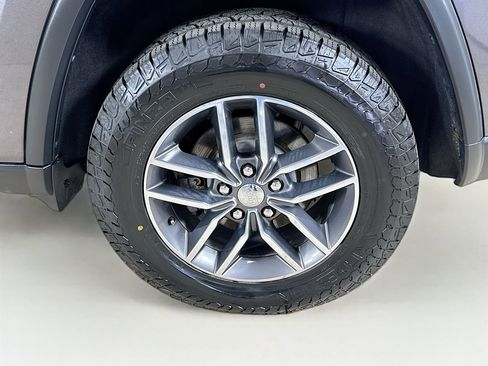 Used 2018 Jeep Grand Cherokee Limited w/ Trailer Tow Group IV AWD/4WD image 27