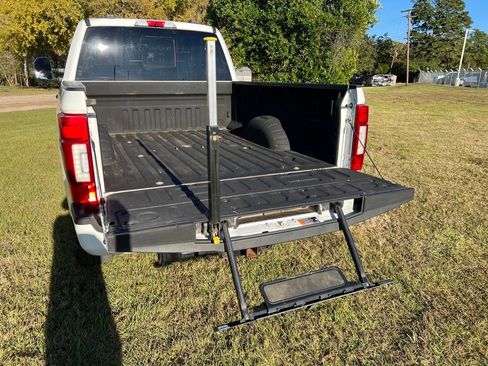 Used 2020 Ford F250 Platinum w/ FX4 Off-Road Package image 47