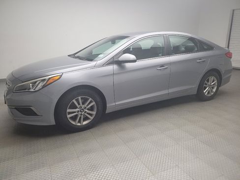 Used 2016 Hyundai Sonata SE FWD image 2