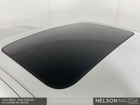 Used 2018 BMW 530i xDrive AWD/4WD image 32