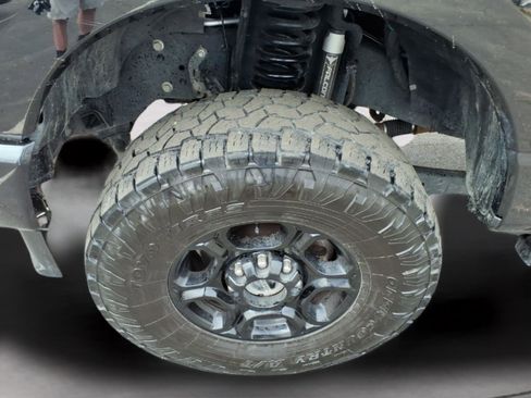 Used 2023 Ford F250 XLT w/ XLT Premium Package image 9