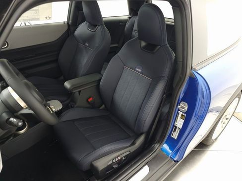 Used 2025 MINI Cooper S image 11