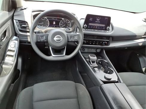 Used 2024 Nissan Rogue S AWD/4WD image 18