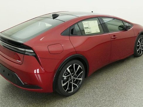 New 2026 Toyota Prius Plug-In Hybrid FWD image 6