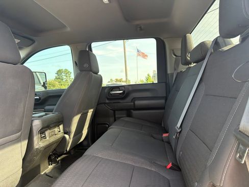 Used 2022 Chevrolet Silverado 2500 LT w/ Convenience Package AWD/4WD image 12