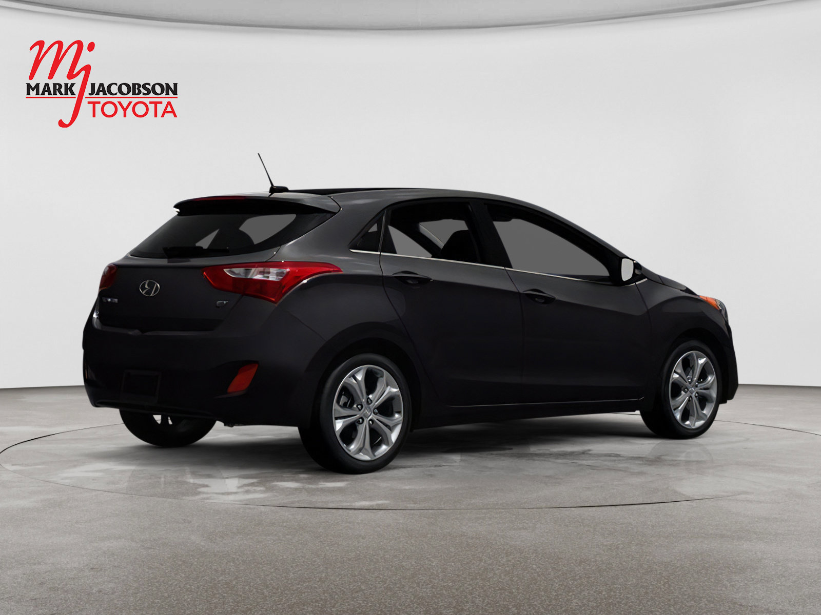 Used 2013 Hyundai Elantra GT w/ Tech Pkg FWD image 2