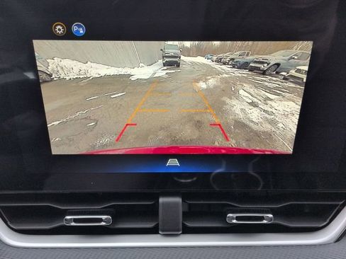 New 2026 Chevrolet Equinox LT w/ Convenience Package II image 16